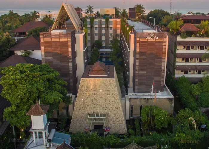 Hotel Ananta 4*